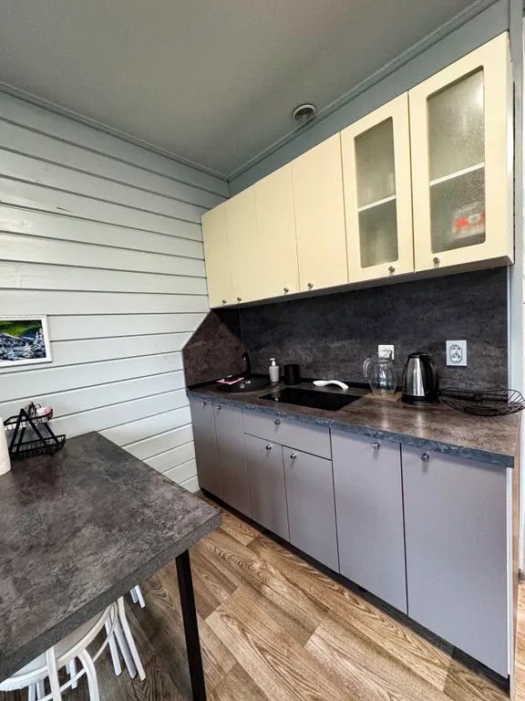 Домик на берегу реки