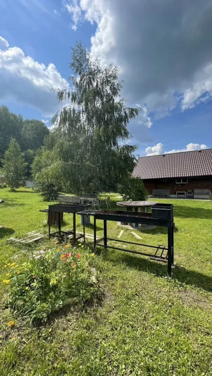 Домик на берегу Оки в сельской усадьбе Варежка