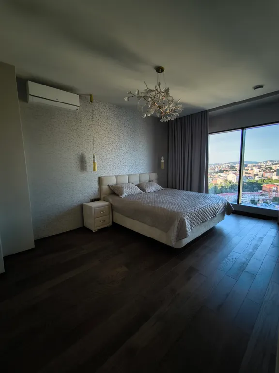 Уютная квартира с панорамным видом на исторический центр, Золотой Мост