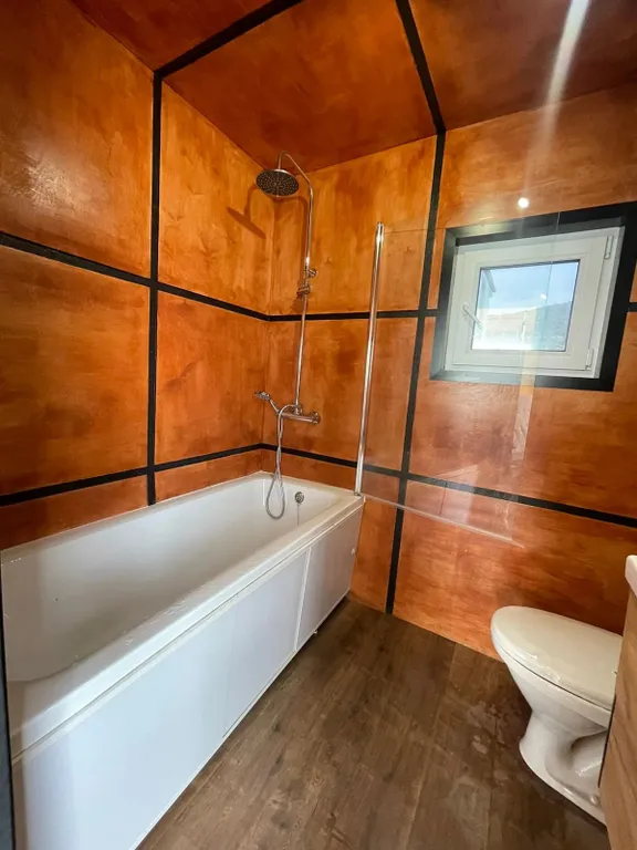 Номер на берегу моря