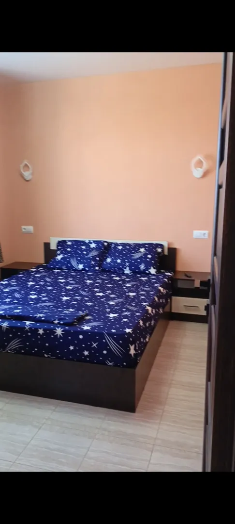Двух спальная кровать. Пятиместный номер.