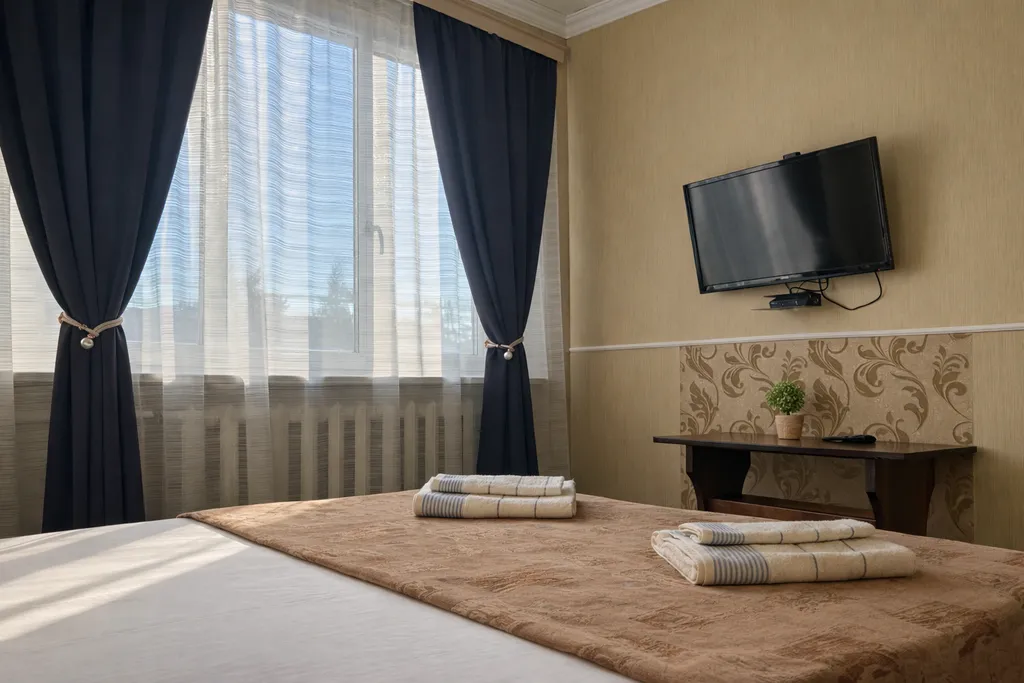 Трёхместный номер с собственной ванной комнатой