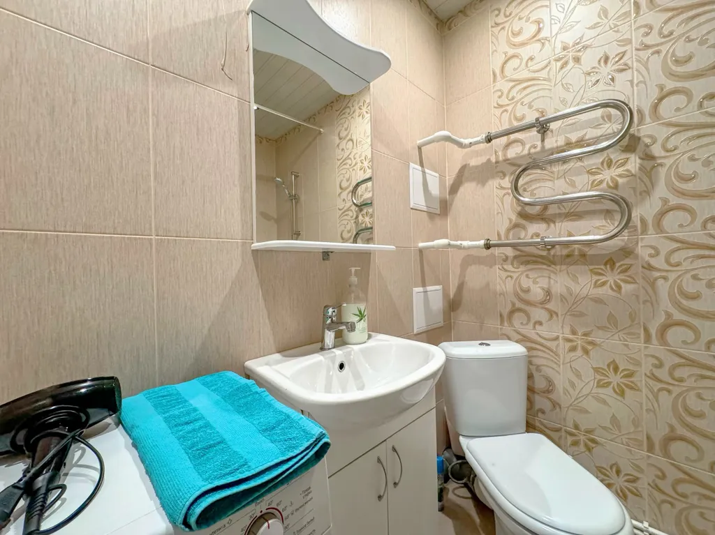 Green Apartment с ванной и большим ТВ