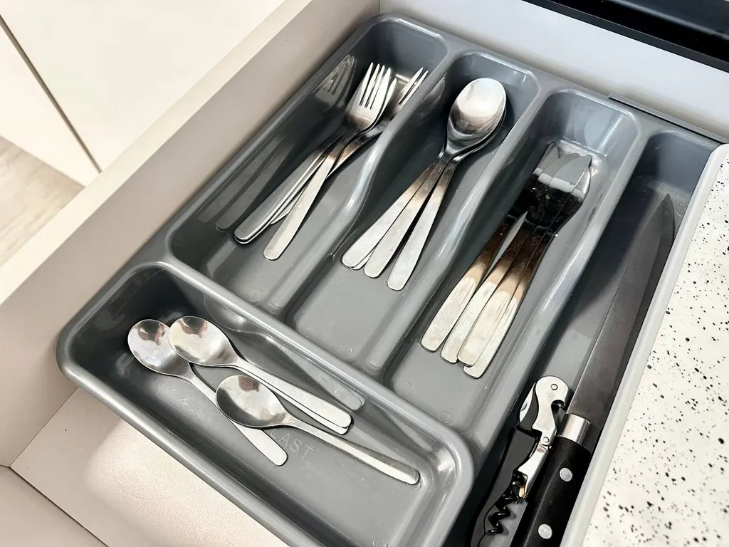 Бежевая дизайнерская студия