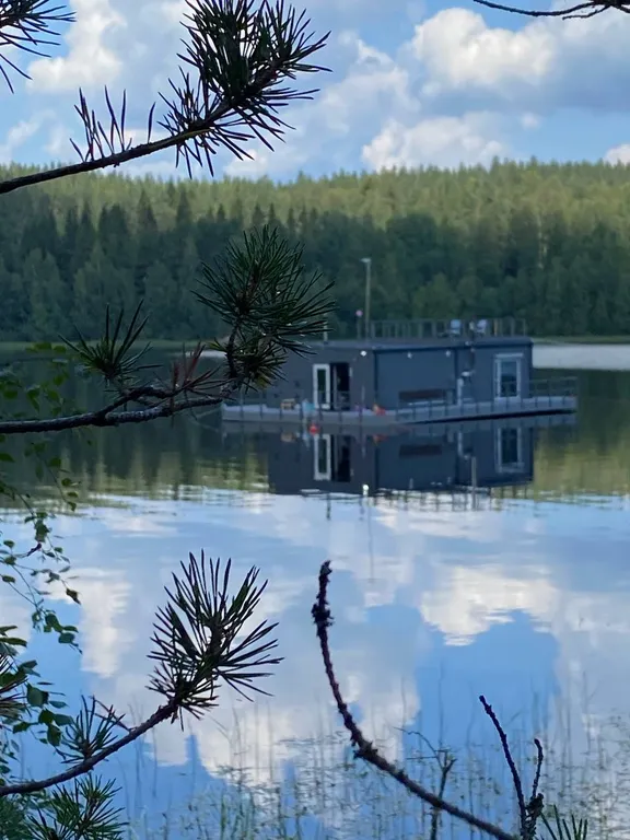 Уютный дом в уединенном месте в шхерах Ладоги