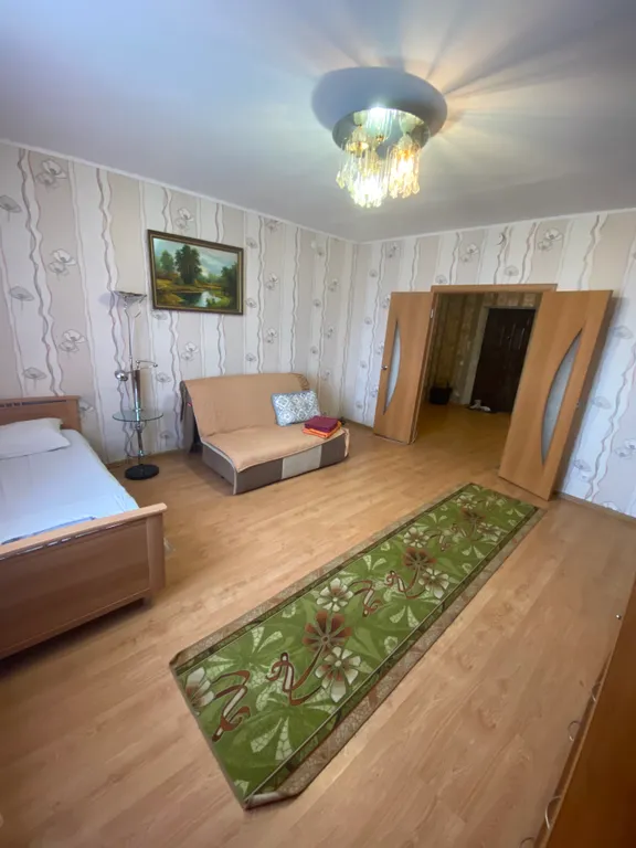 Большая 2-ка около автовокзала