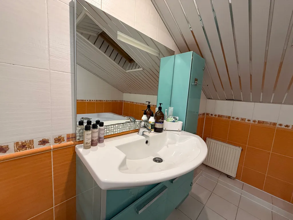 Kate Home Дом с бассейном