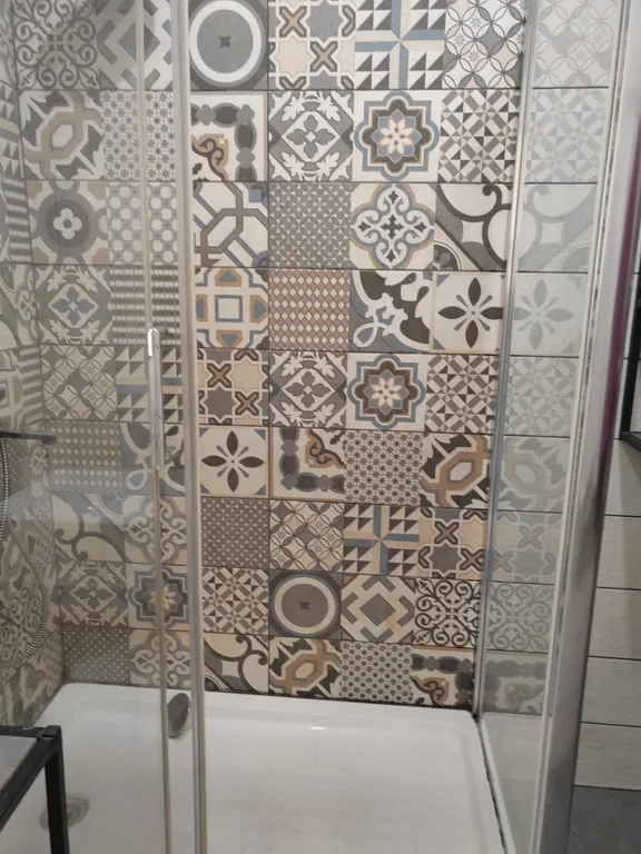 Сталинка возле вокзала в центре