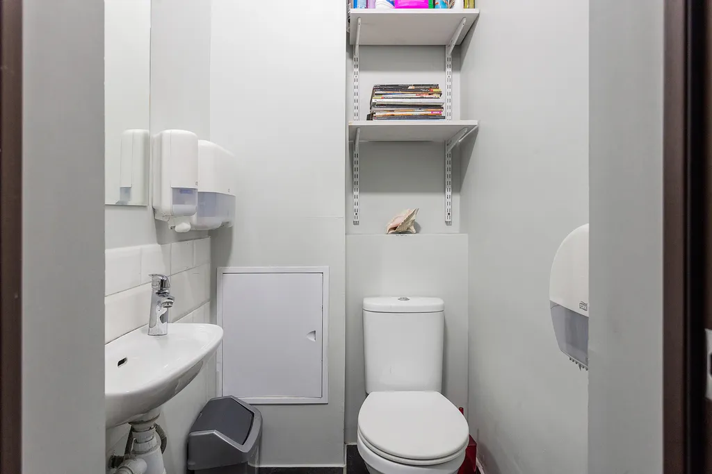 Квартира Уютная комната на двоих в сердце города, 1 минута метро Полянка — Москва