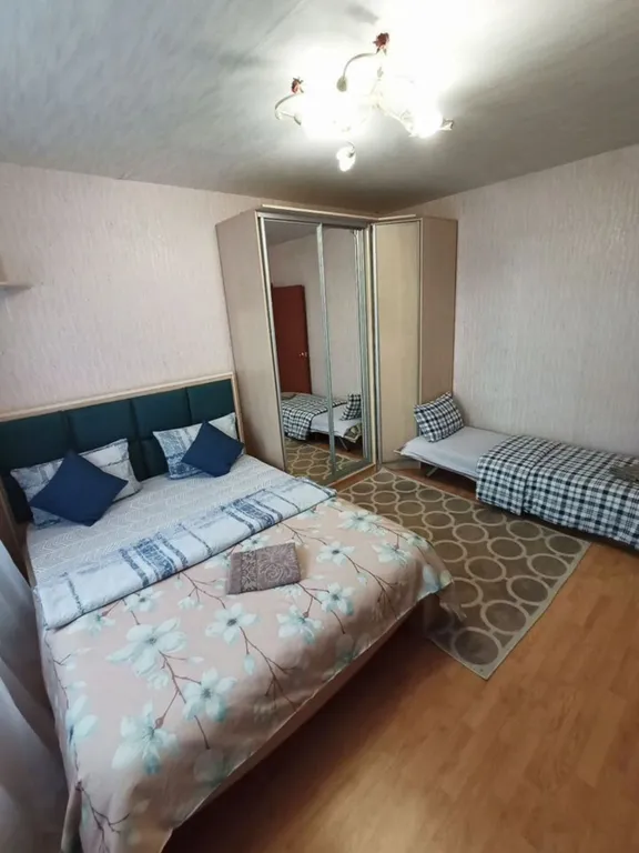 Большaя квартиpа с двумя балконами