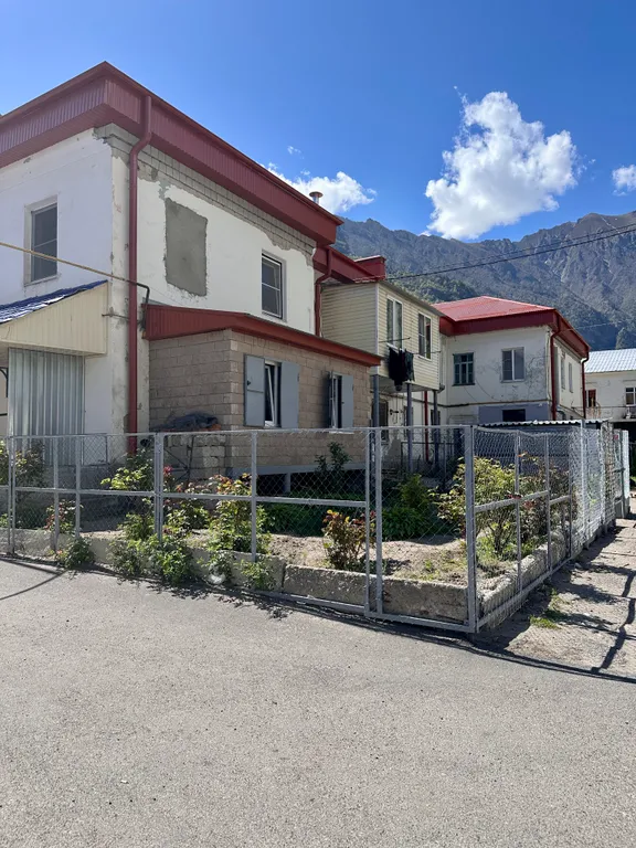 Уютная квартира в центре города с видом на горы