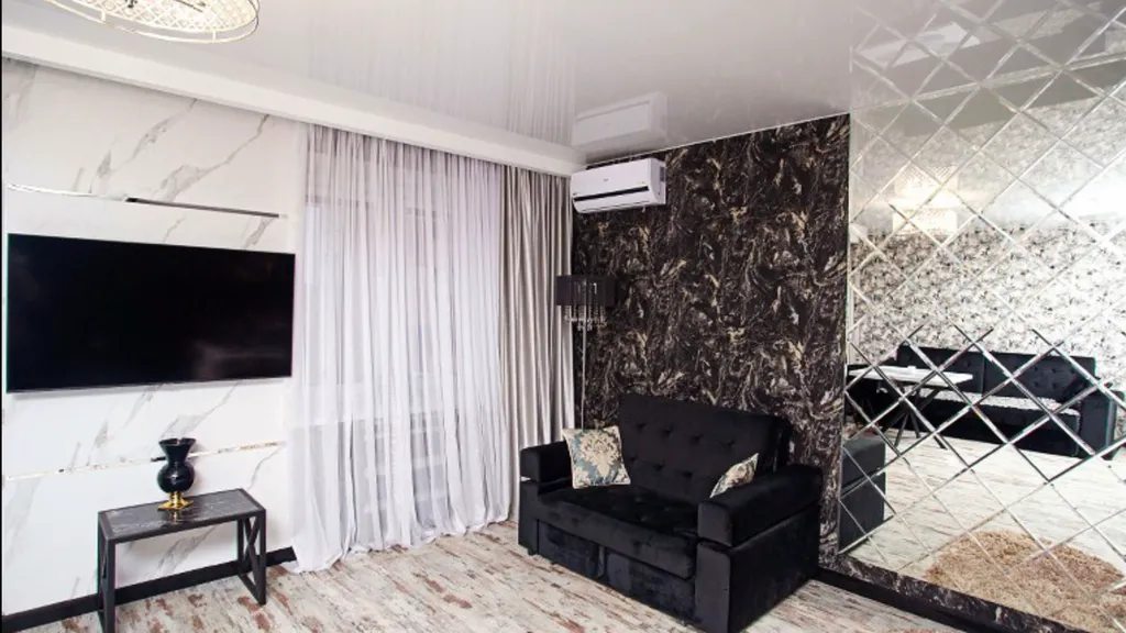 Современная студия в новом доме