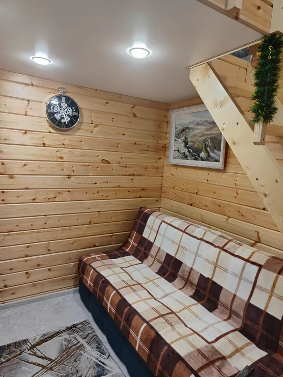 Коттедж Уютный дом в лесу — Деревянное