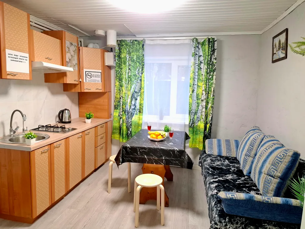 Квартира евро 2-комнатная расположена в части жилого деревенского дом