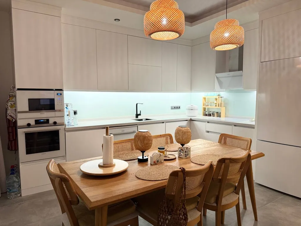 Роскошный дуплекс с эксклюзивным дизайнерским интерьером