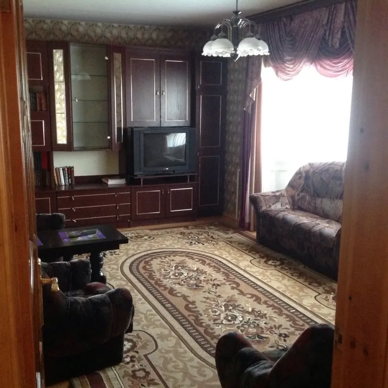 3-комнатная Квартира — аренда посуточно в Псков