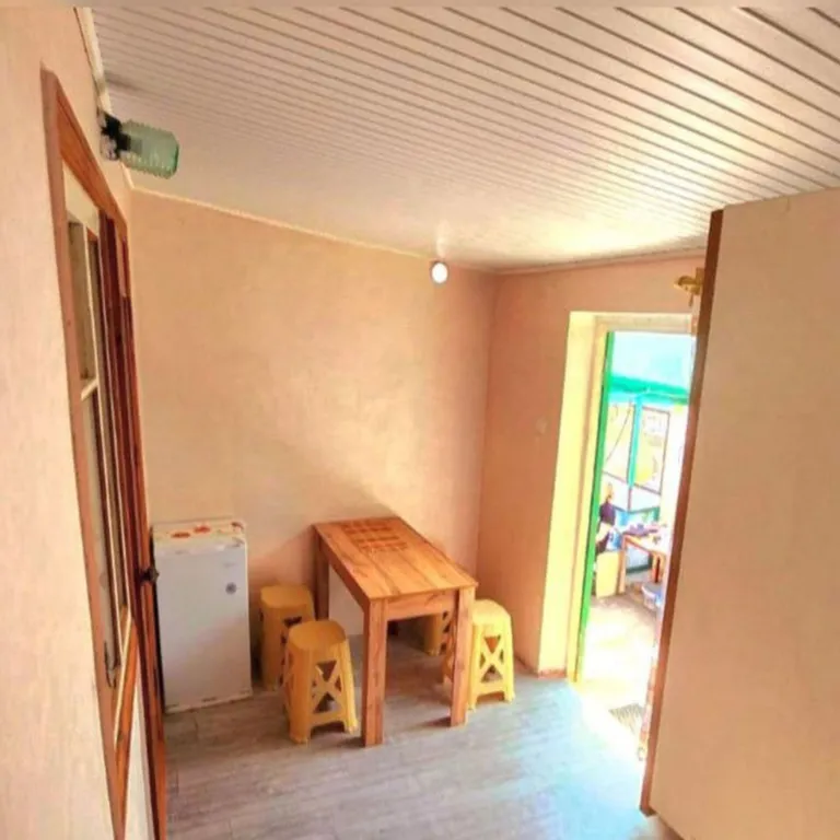 Квартира Четырёхместная комната стандарт №5 с отдельной кухней — Феодосия