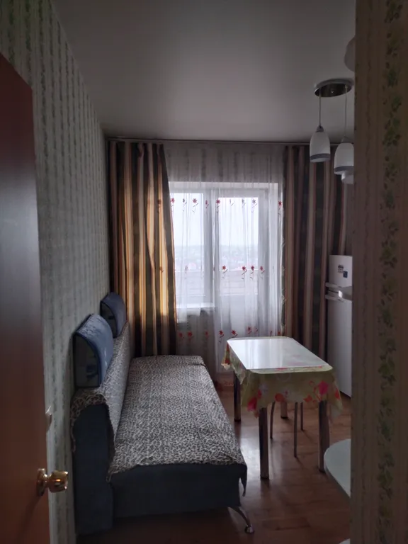 На площади Партизан