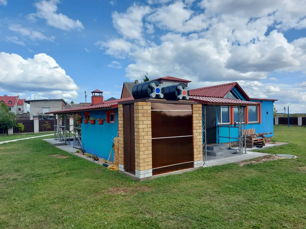 Уютный семейный коттедж с прекрасным видом на озеро Дривяты