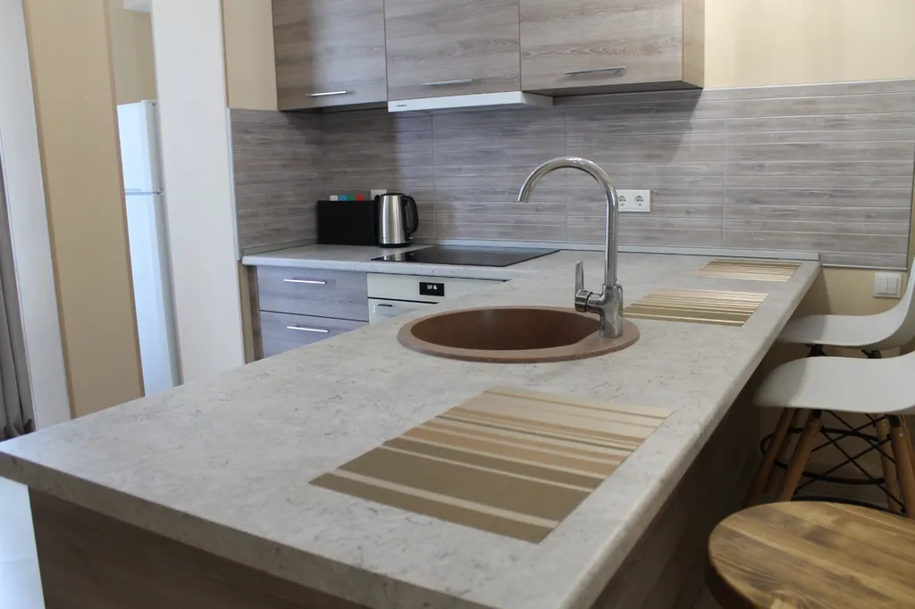 Шикарный двухуровневый апартамент с видом на море и горы