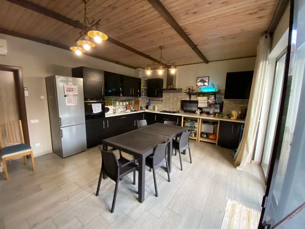 Уютный дом с внутренним двориком