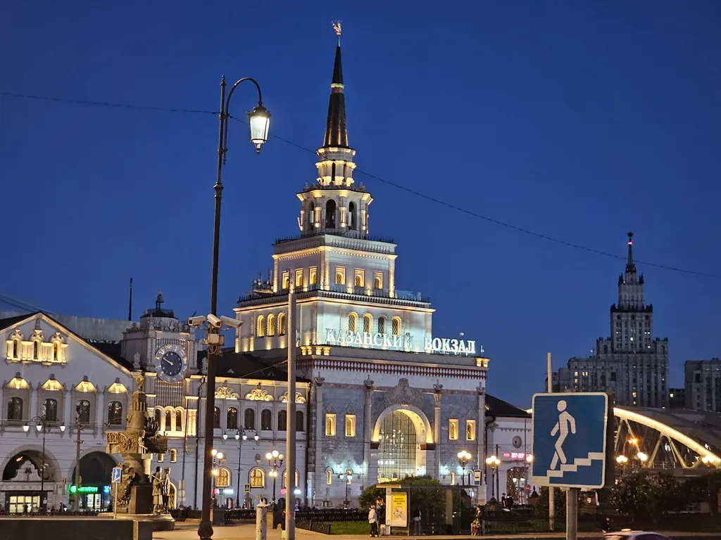 Квартира Квартира Красивая двушка в 3 минутах от 3 вокзалов и метро Комсомольская — Москва