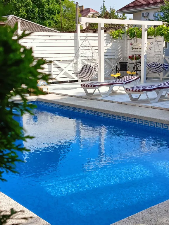 Квартира Квартира Эконом на 3-4 человека, удобства на 2 номера, балкон, вид на сад — Анапа