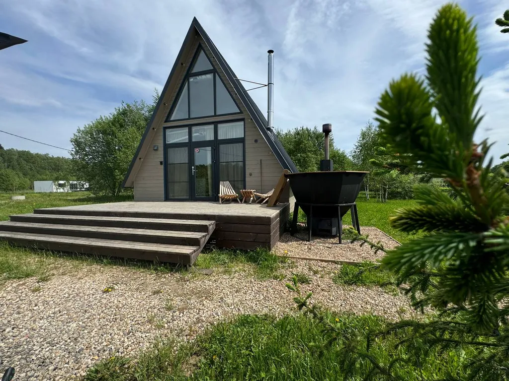 Коттедж Уютный треугольный дом с камином и чаном — Можайск