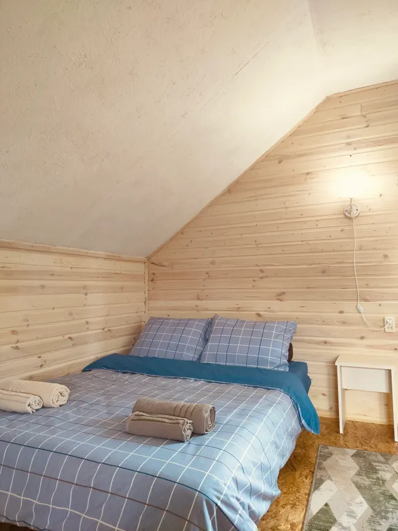 Новый дом  около леса