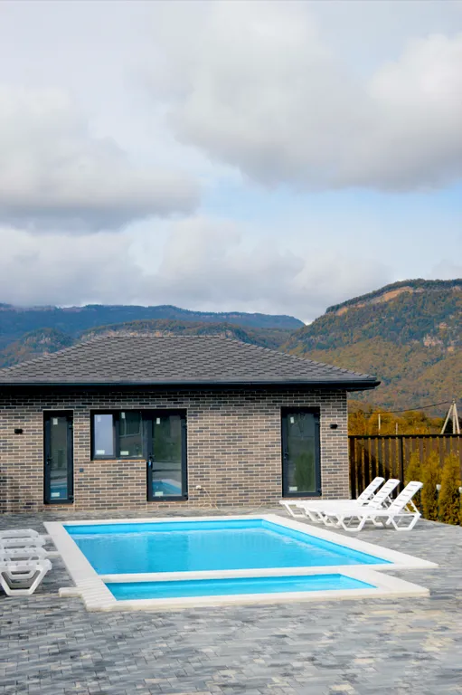 Коттедж «Уголок природы» с видом на гору Монах