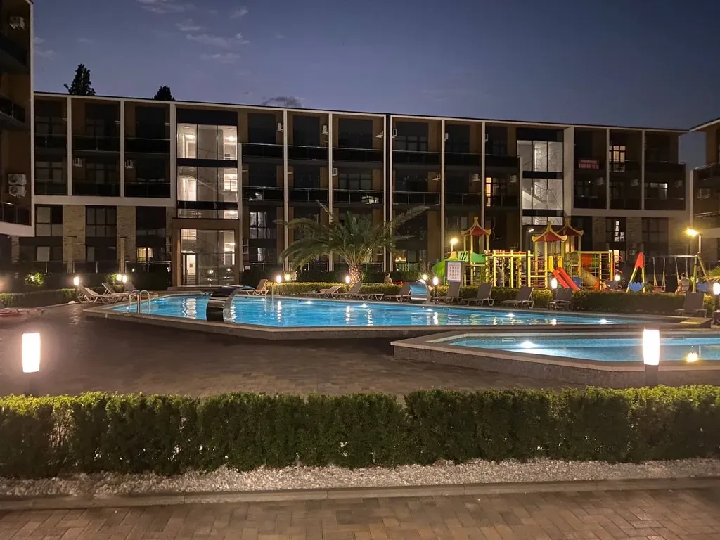 3-комнатные апартаменты с бассейном