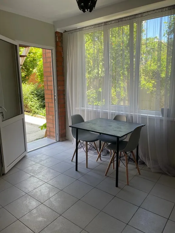 Квартира 2-комнатная Квартира — Геленджик