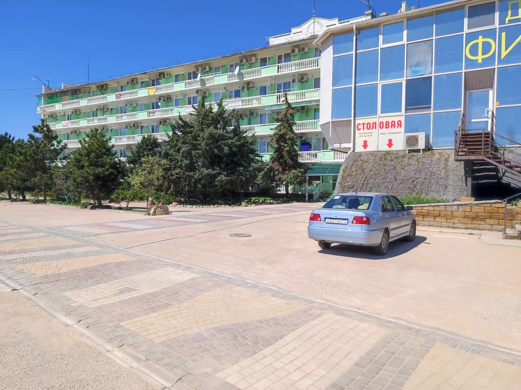 Уютный номер в пансионате любоморье с видом на море