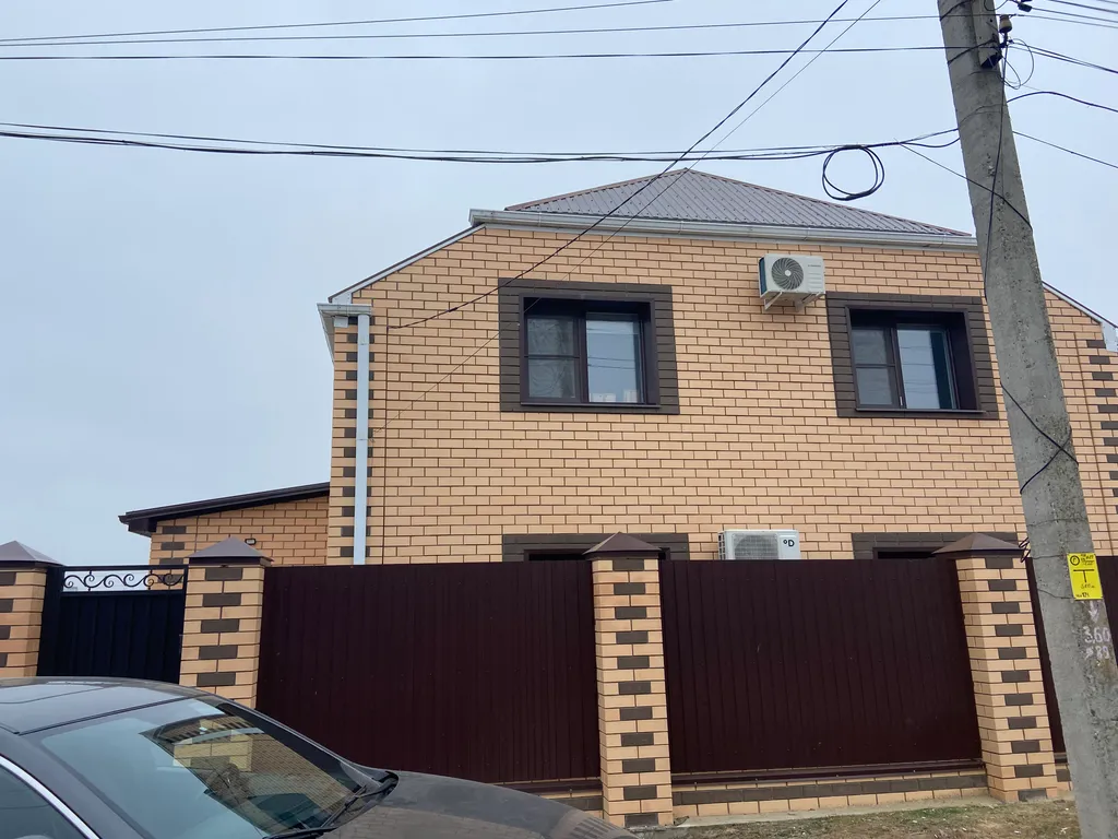 Коттедж Уютный новый дом в центре города — Элиста