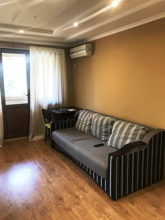 Двухкомнатная квартира в спальном районе