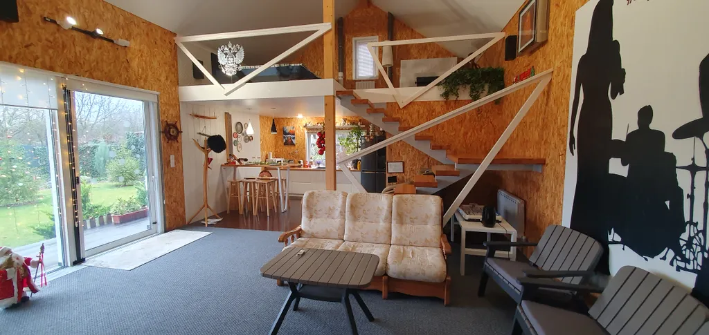 Коттедж FLIGELMUZ (Загородный Музыкальный Флигель). — Северская