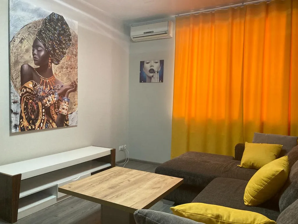 Стильная 3-комнатная квартира на берегу реки Исети