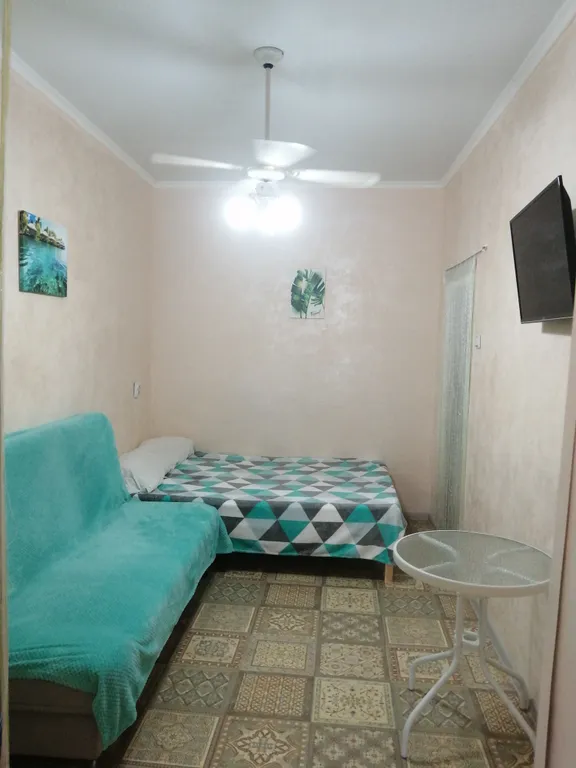 Квартира с отдельным двориком — аренда посуточно в Евпатория