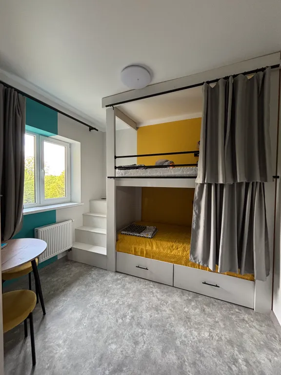 Двухкомнатный модуль в атмосферном Пространстве на море