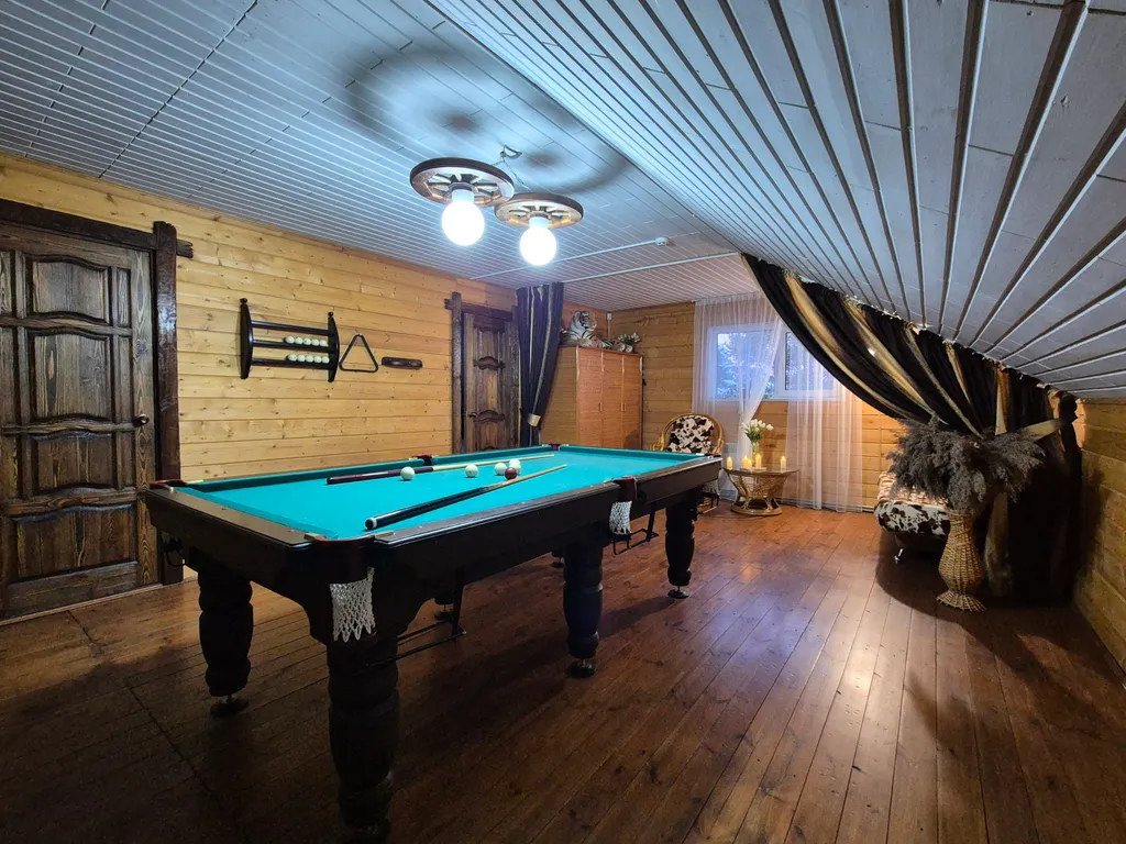 Уютный дом с бильярдом, сауной на берегу Горьковского моря