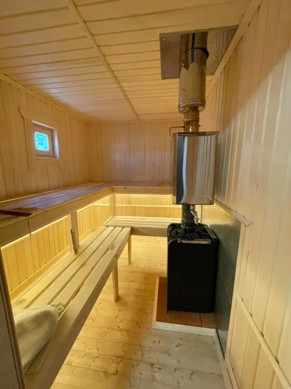 Коттедж Уютный просторный дом у лесного озера — Ларионово