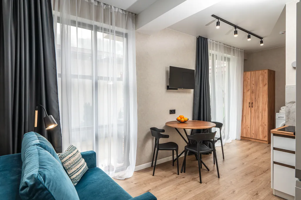 Апартаменты с отдельной спальней  с видом на горы