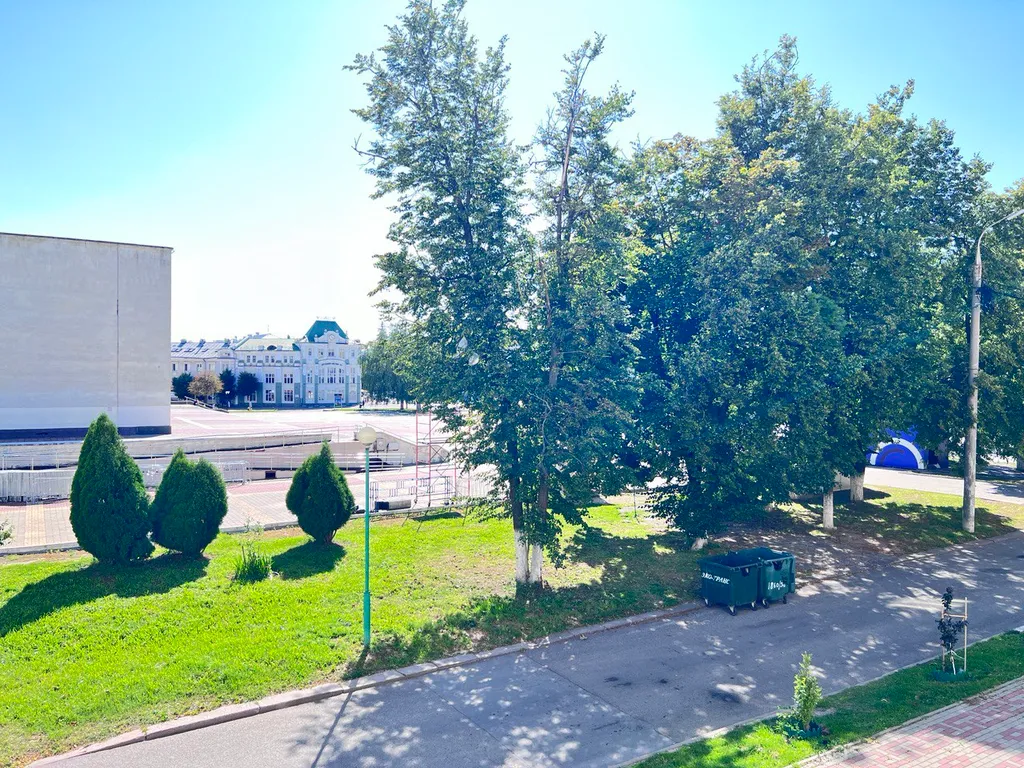 ПЛОЩАДЬ ЛЕНИНА, ЦЕНТР