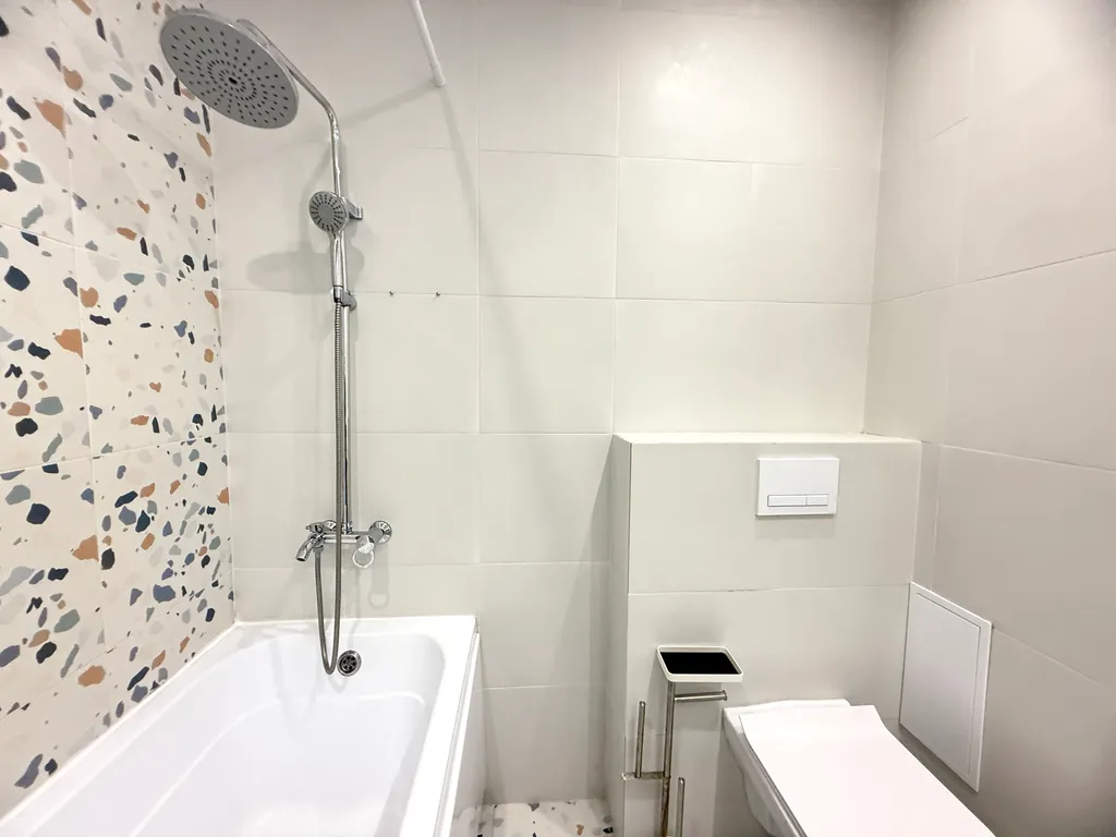 Квартира Студия Яркая луна — Тюмень