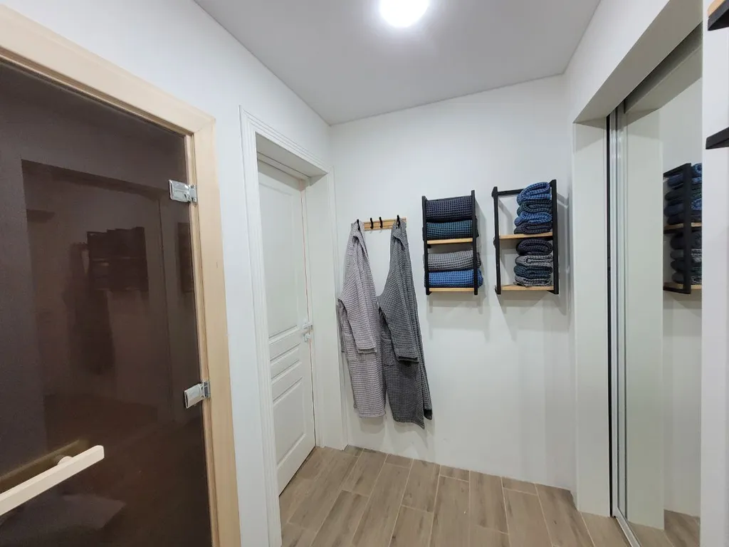 Дом с видом на озеро с баней