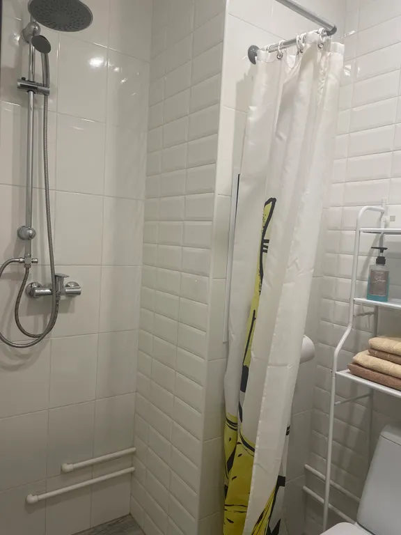 Просторная квартира-студия с отдельной кухней