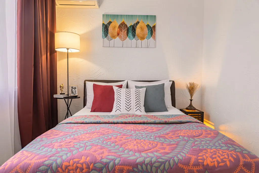 Двухкомнатная квартира-студия рядом с зоопарком