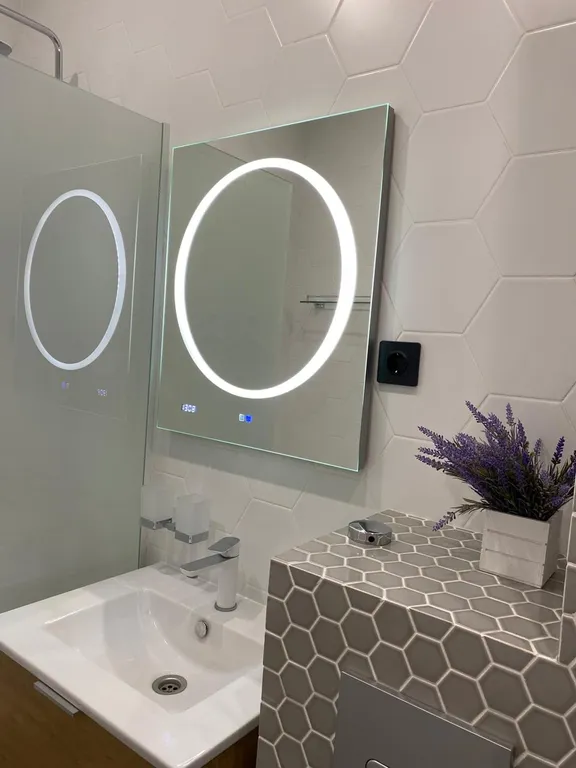 Современная квартира с кондиционером, с красивым видом на горы