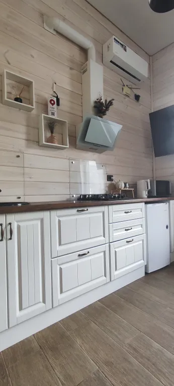 Коттедж с видом на горы и террасой