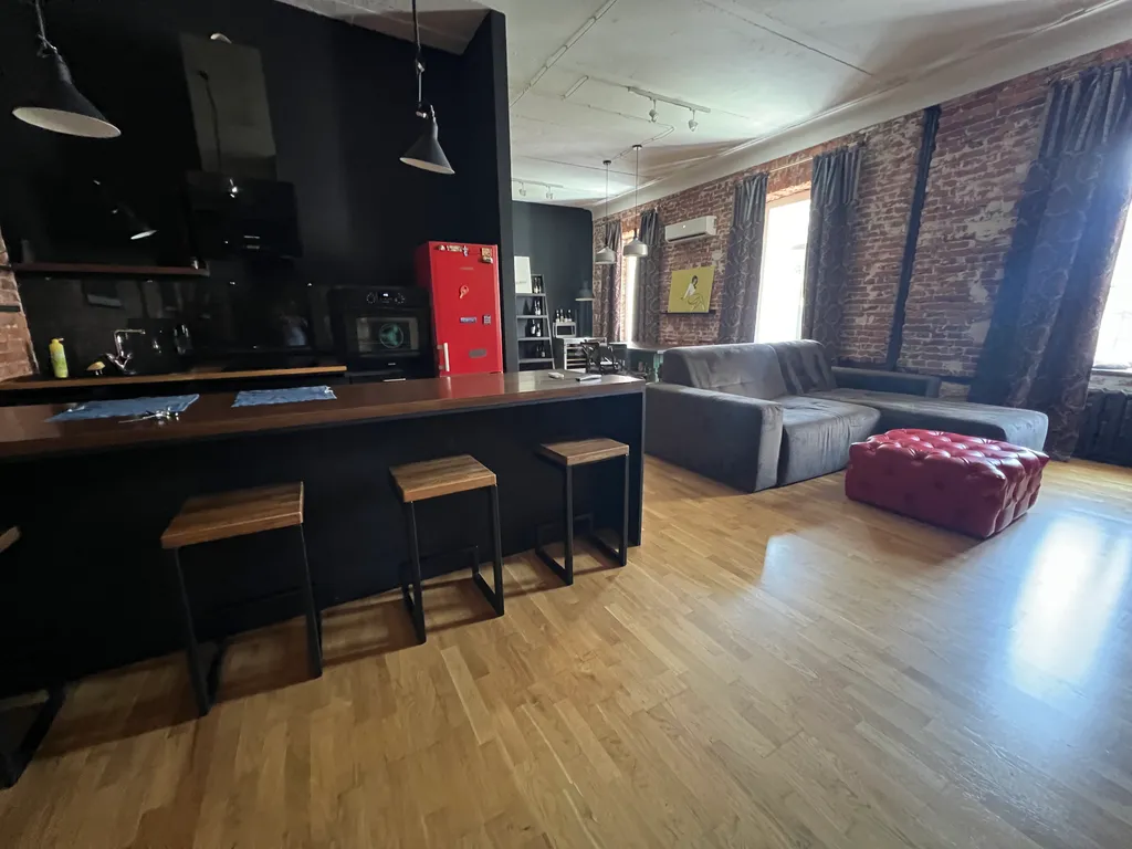 3-комнатные апартаменты в стиле лофт в самом центре